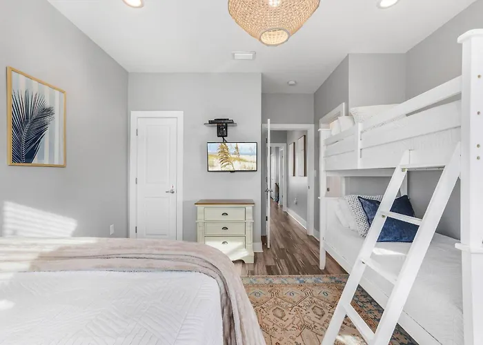 New! Coastal Luxe, Walk To Beach, Prime Location! * Gulf Shores