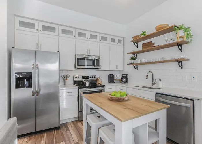 New! Coastal Luxe, Walk To Beach, Prime Location! * Gulf Shores